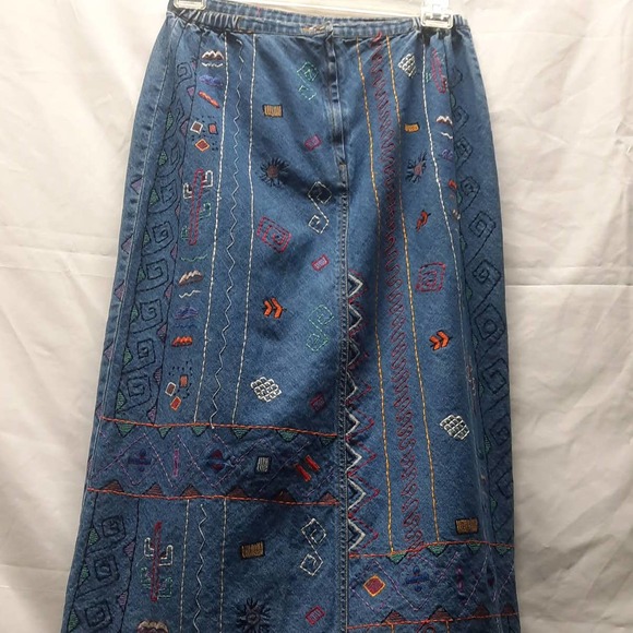 Chico's Design Size 2 Boho Festival Heavy Embroidery Denim A-Line Raw Hem Skirt - Picture 4 of 6